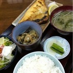 味亭花の家 - 魚定食（つぼ鯛）900円