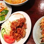 東華園 - 唐揚げ