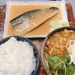 Tomoe Ya - サバ味噌煮セット1000円