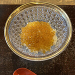 徳山鮓 - ⚫︎パカッ！ビワマスの卵丼　イクラよりも小粒で少し皮が固いですが濃厚で美味しいです。魚卵好きにはたまりません♡