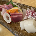 かもめ食堂 - 刺し身の盛合せ