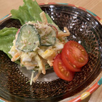 かもめ食堂 - サラダ