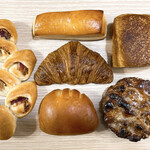 香色 - 今回買ったパン