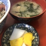 キッチン大浜屋 - 味噌汁にお新香