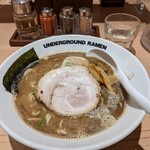 頑者 アンダーグラウンドラーメン - ラーメン  (濃厚) ¥830