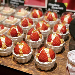 ザ・テラス - 苺のリオレ＠フランスのライスプディング。ほのかにオレンジ香るクリームにライス入り