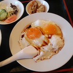 Ryouzampaku - 日替りタイムランチ（焼豚卵めし、餃子２個、サラダ