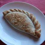 シナグロ - カルツォーネ【ラザニア風】　589円