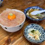 みなと食堂 - 平目漬け丼+せんべい汁+お新香