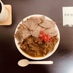 本格焼肉 寿香苑 あまつぼ - 【2021年１月20日】『あまつぼカレー』1000円(税込)に肉500円分を追加。