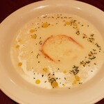 ロビンソン キタハマ - 本日のスープはポタージュ・パルマンティエ～じゃが芋のスープ～、サラッと軽い口当たりでパンに合う！