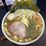 中華そば 亀喜屋 - 載せきれない迫力