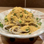 そばがみ - からすみ蕎麦 蕎麦は会津産のそば粉を使った10割蕎麦。 からすみがまったりとして濃厚な味と香り、からすみのパスタをいただいているようです。