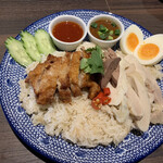 THAIFOOD DINING マイペンライ - MIXカオマンガイ1100円、スープ、サラダ付