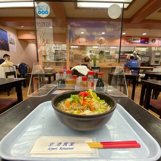 那覇空港駅でおすすめのグルメ情報をご紹介 食べログ