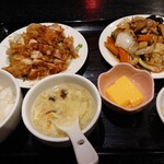 菜福楼 - 八宝菜と油淋鶏定食、税込み878円。