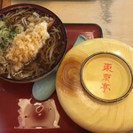 東京亭 - この前のケンミンショーで大阪と京都のたぬき蕎麦やってたけど、キツネは全国共通？？？
            
            
            
            
            