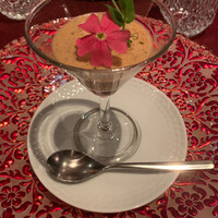 ブルガズ アダ - 焼茄子とトマトのサラダ(パトリジャン サラタス) ムース仕立て