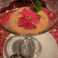 ブルガズ アダ - クレイジーピーとエディブルフラワーに彩られて