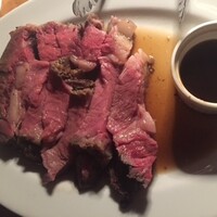 カルネジーオ イースト - 