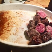 カルネジーオ イースト - 