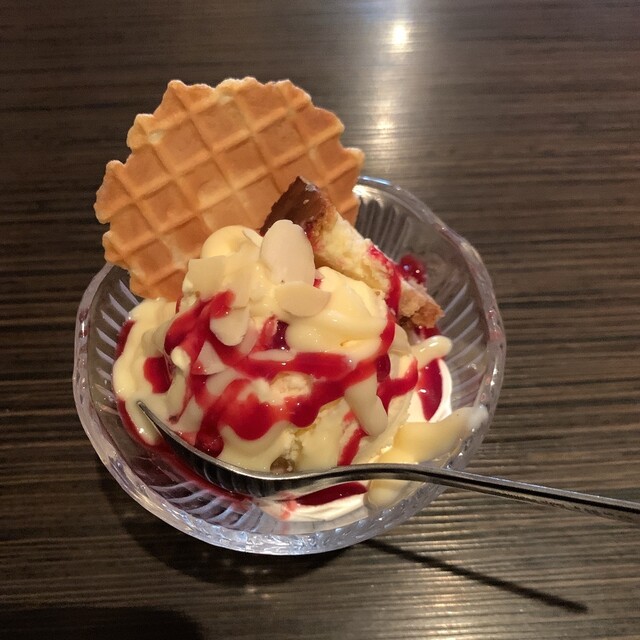 Roku Cafe ロクカフェ 平沼橋 カフェ ネット予約可 食べログ
