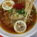 小谷サービスエリア（上り線）スナックコーナー・フードコーナー - 牡蠣と広島レモンのサンラー湯麺