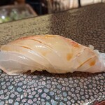 寿し道 桜田 - 真鯛は明石で、腹身と背身