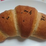 ピコラカンテボーレ - 料理写真:北海道産小豆の小倉塩パン￥105-
