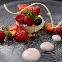 ホテルパティシエ 特製デザート　など