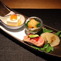 和肉食堂WWW - 柚子味噌豆腐･八重山郷里牛にぎり･法蓮草なめ茸･蕪ステーキ