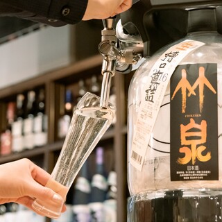 A drink that goes perfectly with cooked meat ◎Cask draft sake that allows you to enjoy the taste of the brewery is popular