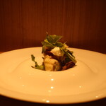 RISTORANTE IL NODO - 小坪漁港の真ハタ ベニエ 紫サツマイモ チコリ ナッツ バーニャカウダ