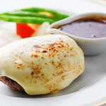 寺町ハンバーグ 極楽蜻蛉 - チーズハンバーグ_とろけるチーズorチェダーチーズ