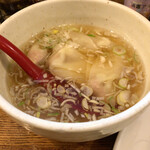 中華風家庭料理 とも - ワンタンスープ