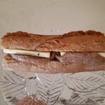 パリアッシュ - 自家製リエットと無塩発酵バターのカスクート　390円