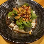 王さんの餃子 - 中華の前菜「ピータン豆腐」！