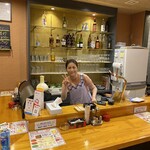 王さんの餃子 - 大連出身の王さんは明るく元気です！