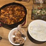 駅前飯店 - 四川鉄鍋麻婆豆腐￥780
            3辛￥150
            ランチセット￥200