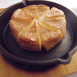 Kunsei Sousaku Izakaya Kemuri - 燻製カマンベールチーズ