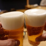 すし処 睦月 - 薄張りグラスの乾杯は注意が必要