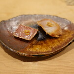 すし処 睦月 - 鰤のづけ、鰆薫製