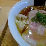 飯田商店 - 山水地鶏のわんたん
