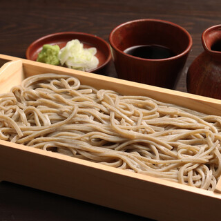 "Nihachi Soba" made with rare buckwheat flour, with a rich aroma and a smooth texture