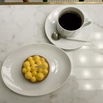 リベルテ・パティスリー・ブーランジェリー - ケーキセット：タルト シトロン、コーヒー