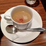 メゾンカイザーカフェ - 来店者全員に提供頂いたメニューに載ってないオニオンスープ