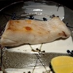 東麻布 天本 - マナガツオの炭火焼き