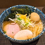 麺匠いし井 - 味玉入り焼きあご醤油