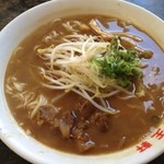 支那そば 王王軒 - 濃厚な旨甘スープのラーメン大。