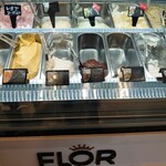 CAFE FLOR GELATO - ある日のショーケース✨